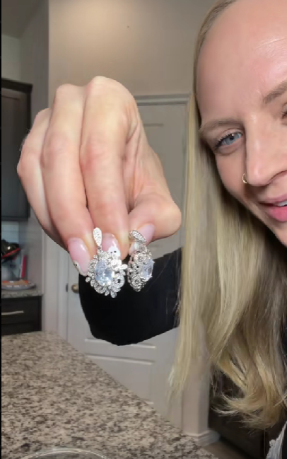 Fizzandrizz Christmas Jewelry Mystery Box